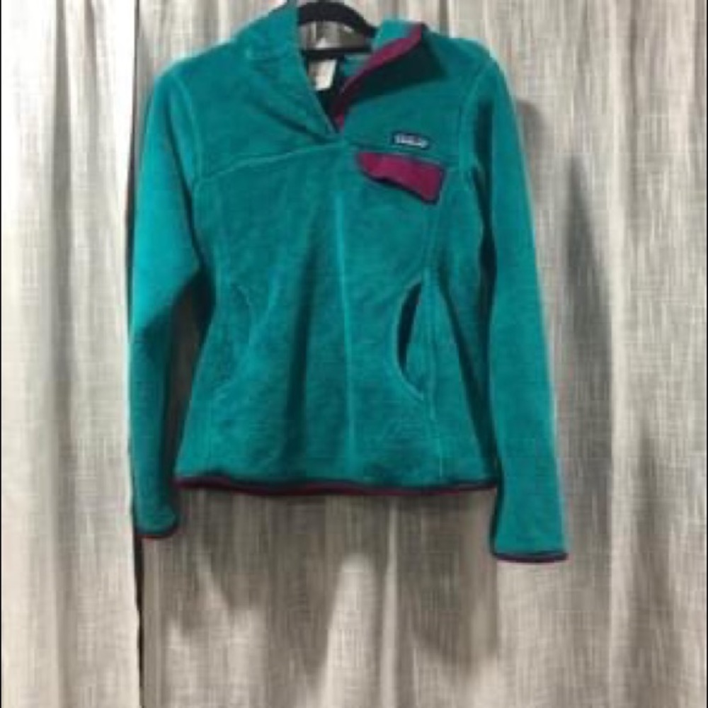 Patagonia womens pullover. Like new. Size small.